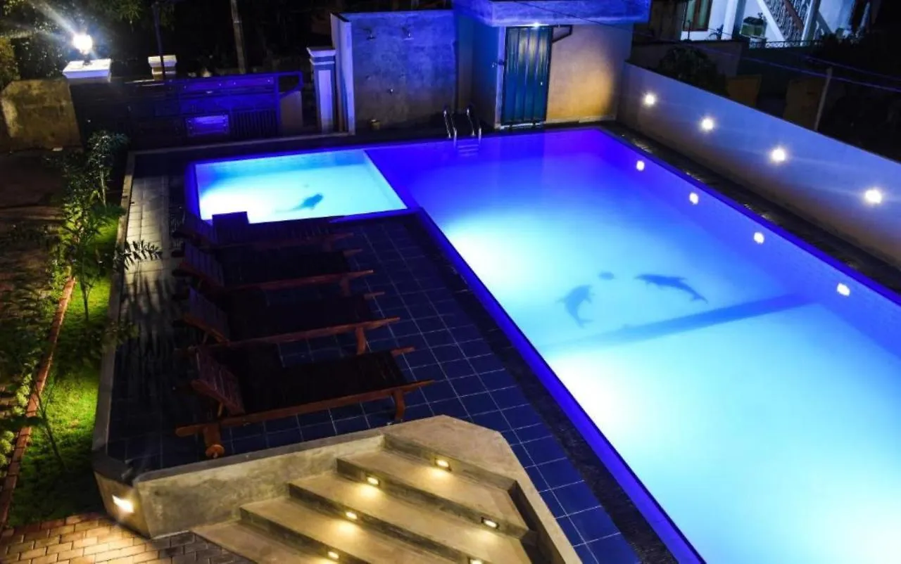 New Ocean Glory Hotel 尼甘布