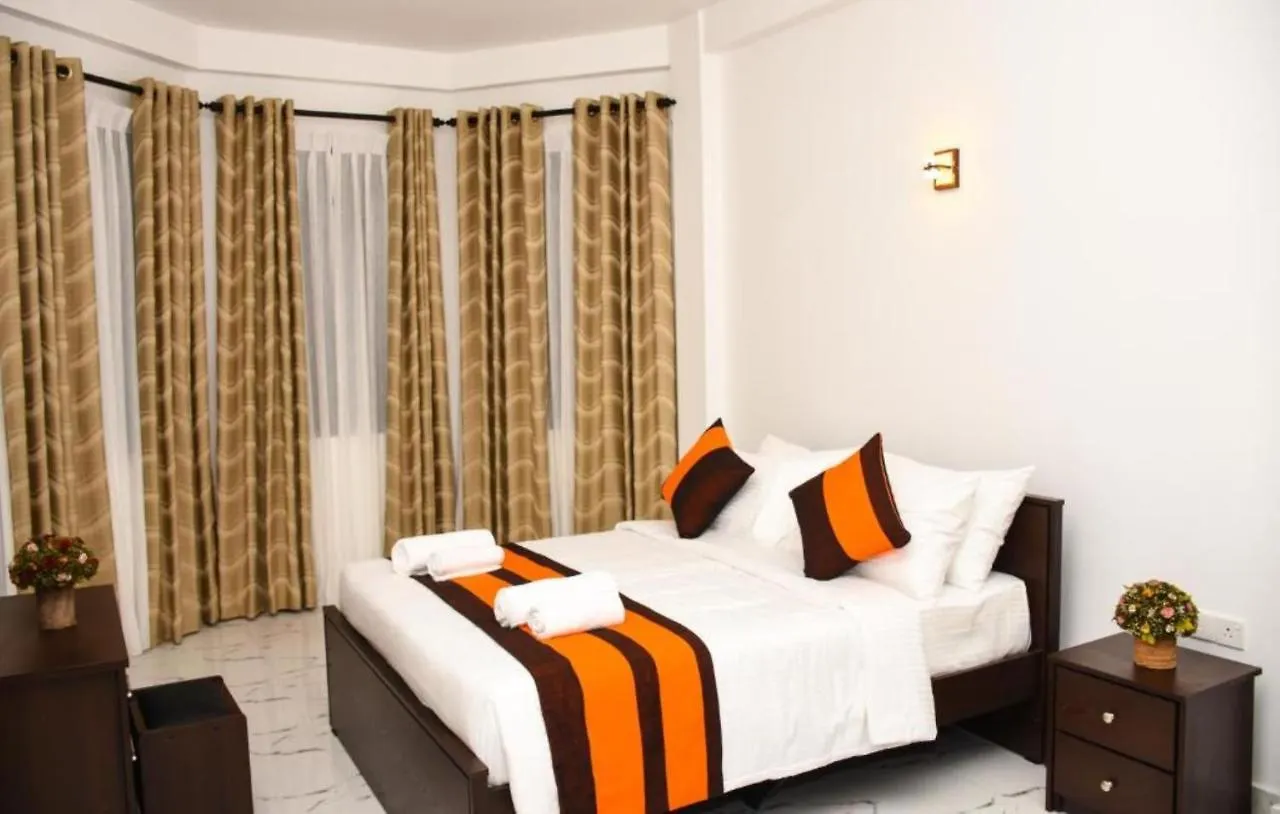 New Ocean Glory Hotel 尼甘布